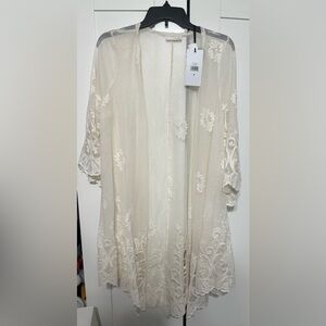 NWT LUQ Cream Floral Lace Kimono
